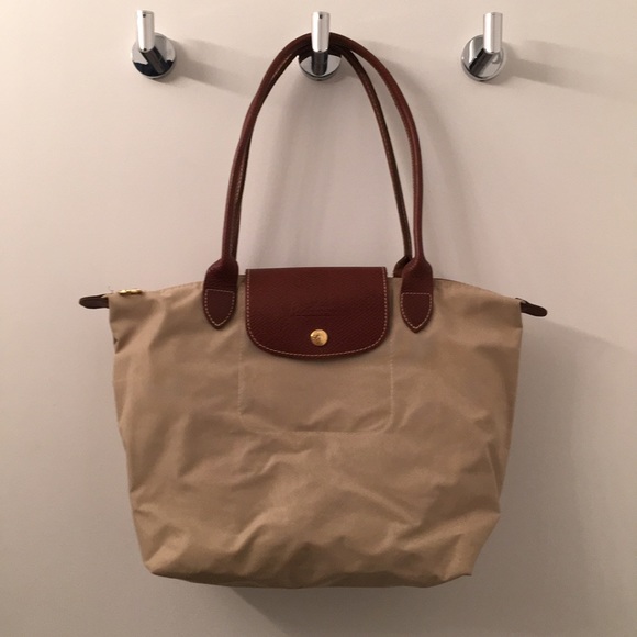 Longchamp Handbags - Longchamp Le Pliage Medium Tote